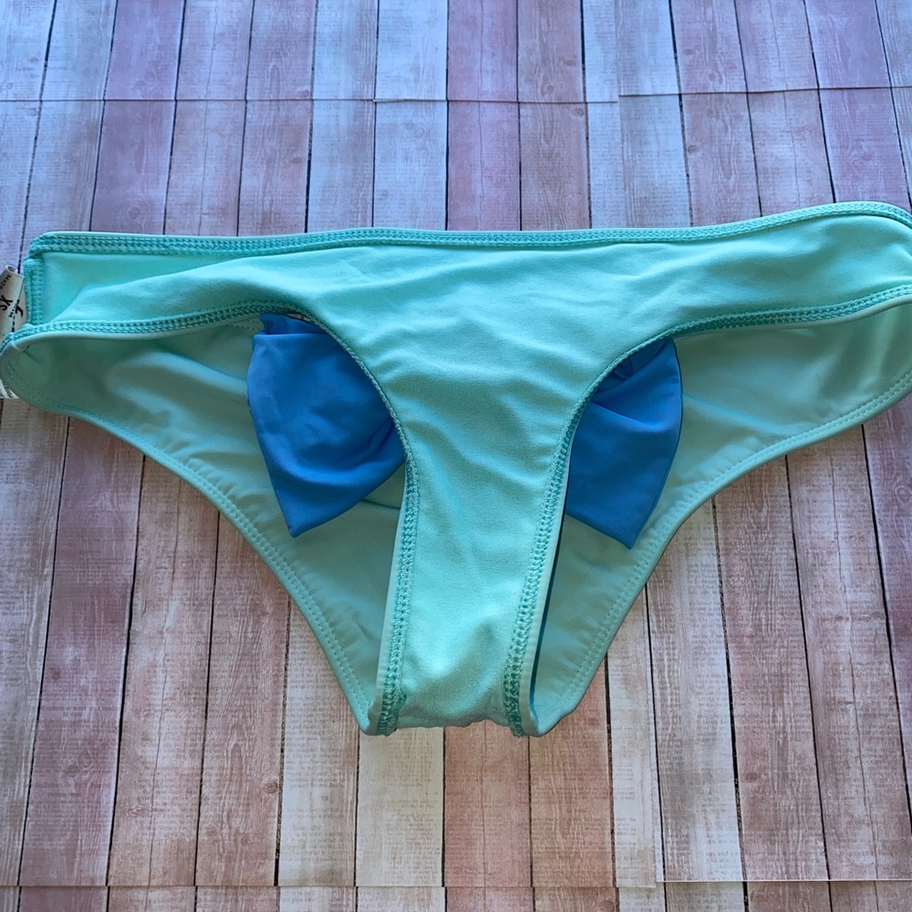 Hollister Cheeky BOW bathing suit bottom 🎀 - Picture 5 of 6